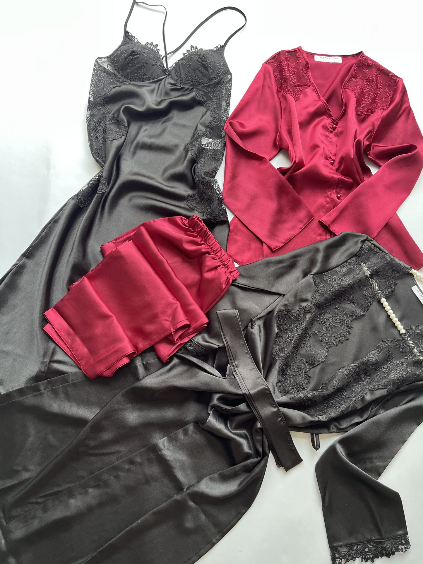 Noir Temptation Bundle Sets image